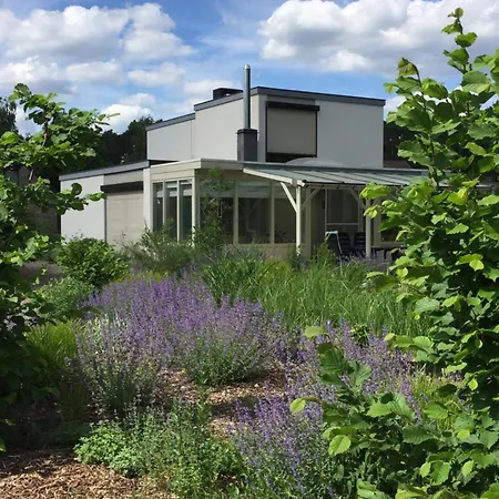 Kattevennenbos Holiday home *